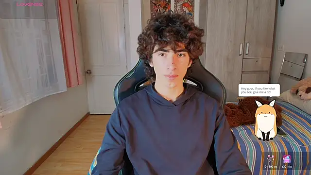 Nude Boy18 online show from November 27, 10:12 pm