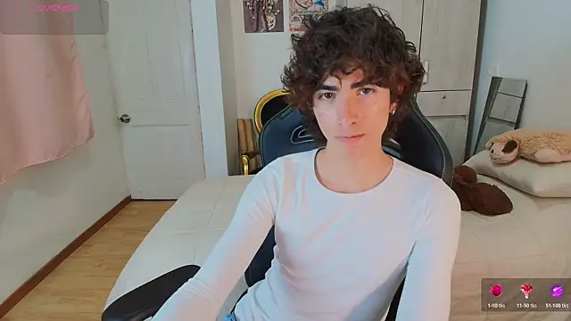 Snapshot of Nude_Boy18 chatting on December 20, 4:19 am Nude Boy18 online show from December 20, 4:19 am