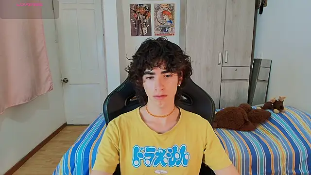 Snapshot of Nude_Boy18 chatting on January 16, 2:48 am Nude Boy18 online show from January 16, 2:48 am