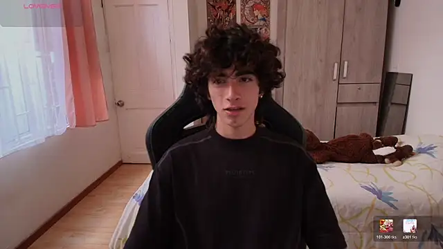 Snapshot of Nude_Boy18 chatting on January 17, 8:45 pm Nude Boy18 online show from January 17, 8:45 pm