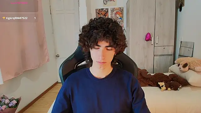 Snapshot of Nude_Boy18 chatting on February 5, 12:37 am Nude Boy18 online show from February 5, 12:37 am