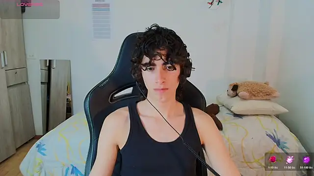 Snapshot of Nude_Boy18 chatting on February 25, 4:00 am Nude Boy18 online show from February 25, 4:00 am