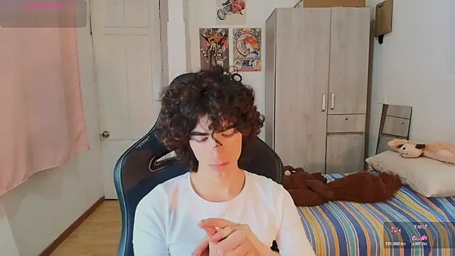 Nude Boy18 online show from March 11, 1:00 am