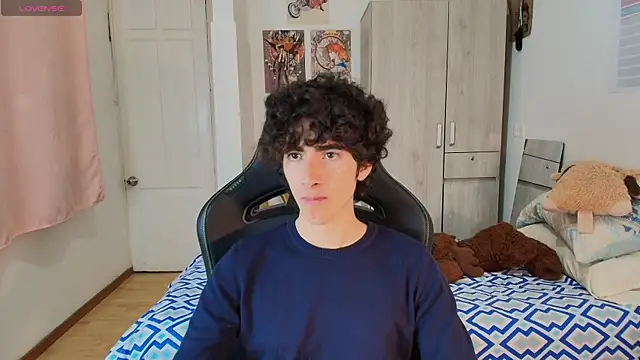 Nude Boy18 online show from April 7, 3:29 am