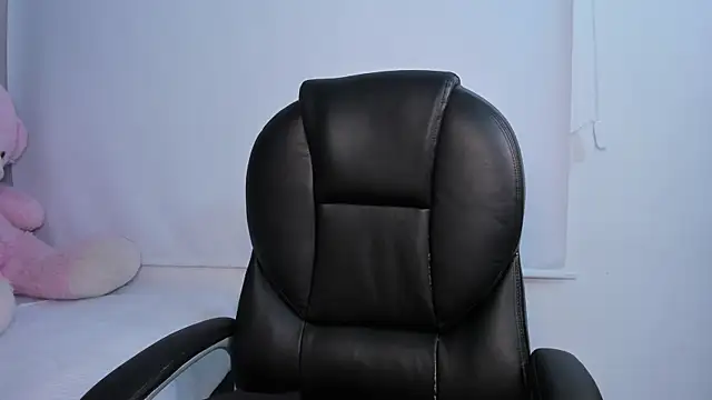 momo ayasse online show from March 18, 3:31 am