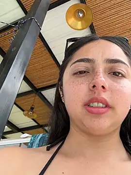 Snapshot of Dulce_1408 chatting on November 30, 5:06 pm Dulce 1408 online show from November 30, 5:06 pm