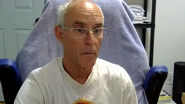 Snapshot of funone1999 chatting on September 26, 12:47 am funone1999 online show from September 26, 12:47 am