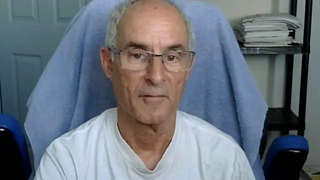 Snapshot of funone1999 chatting on November 26, 9:38 pm funone1999 online show from November 26, 9:38 pm