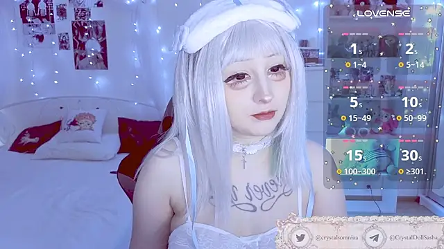 Snapshot of Crystal_somnia chatting on July 17, 12:17 am Crystal somnia online show from July 17, 12:17 am