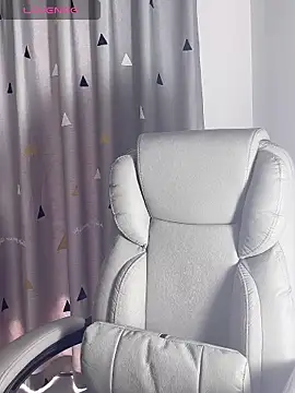 annacc999 online show from September 15, 6:35 am