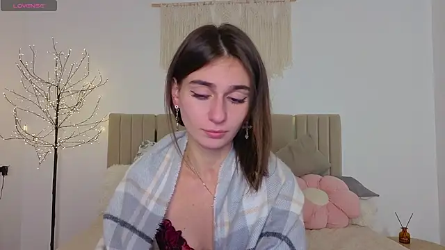 Snapshot of Little_mia__ chatting on November 19, 10:54 pm Little mia online show from November 19, 10:54 pm