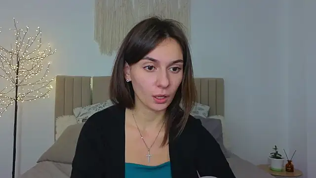 Snapshot of Little_mia__ chatting on December 2, 10:38 pm Little mia online show from December 2, 10:38 pm