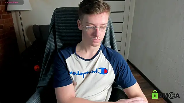 Snapshot of Harm_Dick chatting on November 24, 10:48 am Harm Dick online show from November 24, 10:48 am