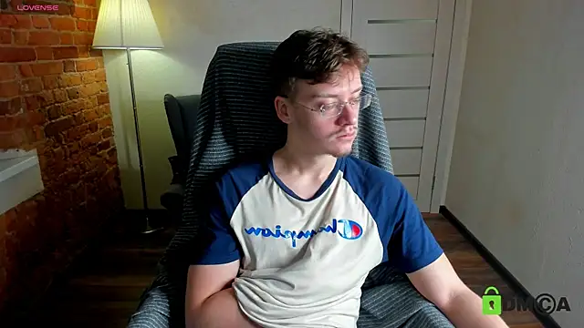 Snapshot of Harm_Dick chatting on December 19, 12:45 pm Harm Dick online show from December 19, 12:45 pm