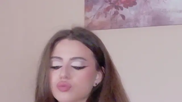 Sienna Voss online show from April 10, 10:47 pm