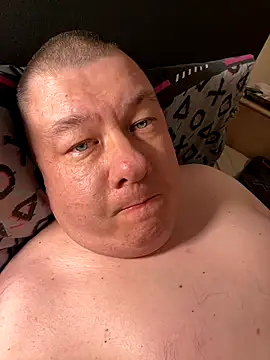 Snapshot of Tornado2007 chatting on November 29, 7:50 pm Tornado2007 online show from November 29, 7:50 pm