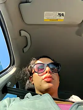 Snapshot of allybluee777 chatting on December 5, 8:16 pm allybluee777 online show from December 5, 8:16 pm