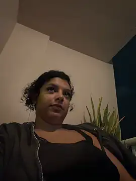 Snapshot of allybluee777 chatting on December 14, 6:19 am allybluee777 online show from December 14, 6:19 am