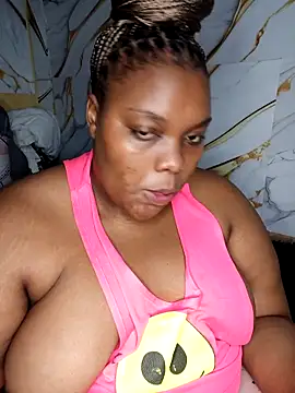 Snapshot of chubbybbw18 chatting on April 30, 7:47 am chubbybbw18 online show from April 30, 7:47 am