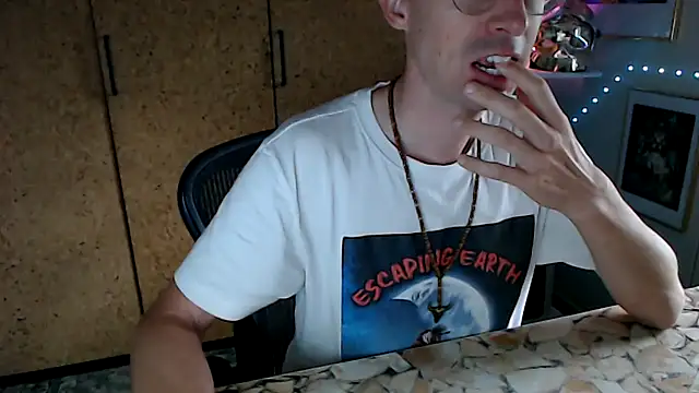 Snapshot of sakiramissy chatting on September 25, 7:23 am sakiramissy online show from September 25, 7:23 am