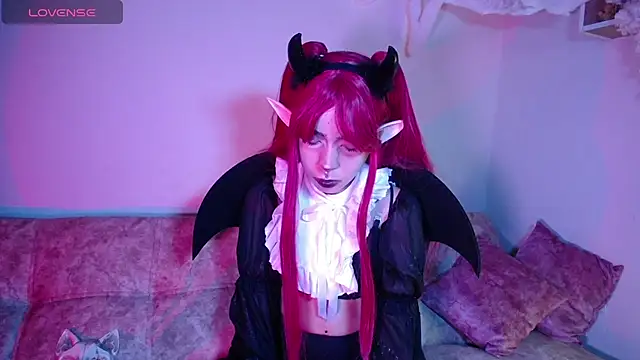 dark  nymph online show from October 31, 1:45 pm