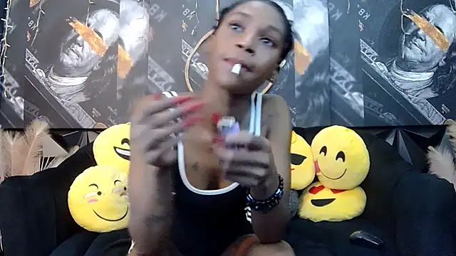 Lilmisbaddyxxx online show from February 19, 5:20 pm