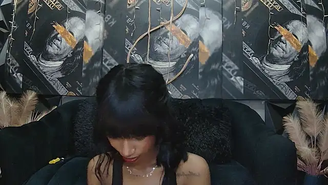 Lilmisbaddyxxx online show from April 2, 6:05 pm