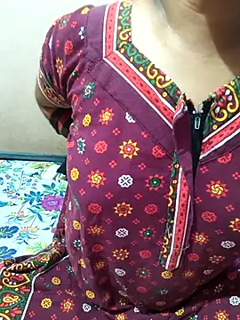 Snapshot of keralacouples11 chatting on September 9, 5:40 am keralacouples11 online show from September 9, 5:40 am