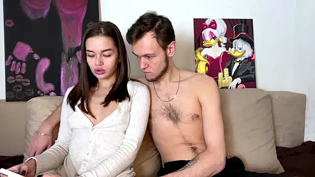 Petal Couple online show from November 3, 2:18 pm