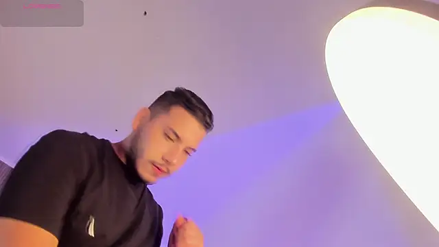 Snapshot of Axel_grey_ chatting on July 17, 12:45 pm Axel grey online show from July 17, 12:45 pm