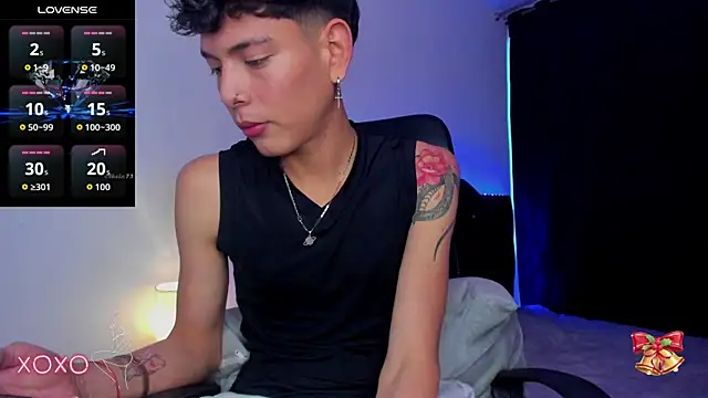 Snapshot of sweety_taylor chatting on October 4, 10:19 pm sweety taylor online show from October 4, 10:19 pm