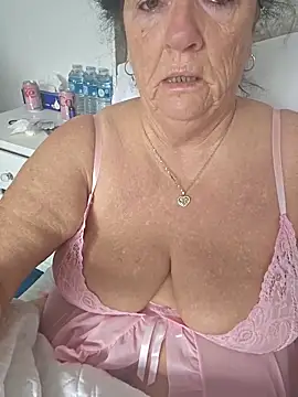 Snapshot of Angeldelightt chatting on October 30, 10:27 am Angeldelightt online show from October 30, 10:27 am