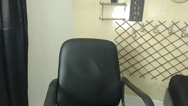Snapshot of Perla_stonex chatting on September 22, 8:11 pm Perla stonex online show from September 22, 8:11 pm