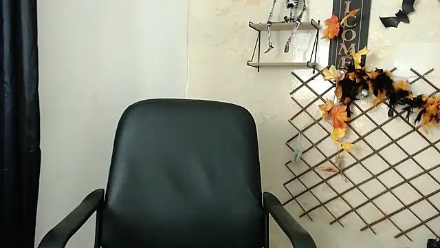 Snapshot of Perla_stonex chatting on October 17, 9:50 pm Perla stonex online show from October 17, 9:50 pm