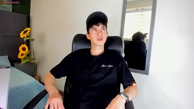 Jheampiiero online show from March 31, 8:31 pm