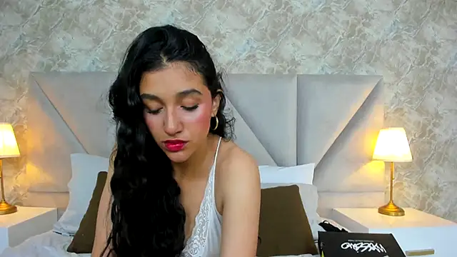 Snapshot of ValentiinaCruz chatting on October 12, 5:34 pm ValentiinaCruz online show from October 12, 5:34 pm