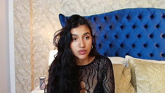 Snapshot of ValentiinaCruz chatting on November 22, 8:52 pm ValentiinaCruz online show from November 22, 8:52 pm