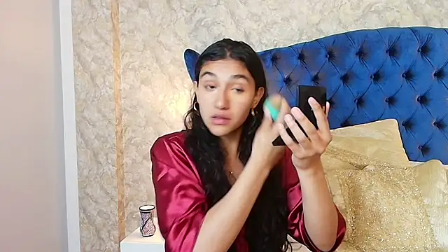 Snapshot of ValentiinaCruz chatting on November 23, 8:30 pm ValentiinaCruz online show from November 23, 8:30 pm