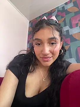 Snapshot of ValentiinaCruz chatting on November 29, 6:22 pm ValentiinaCruz online show from November 29, 6:22 pm