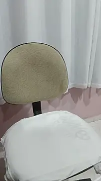  SexyPetite  online show from April 10, 5:45 am