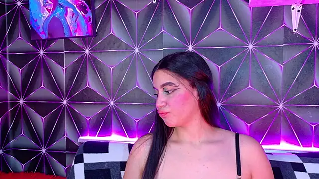 Snapshot of Megan_Luxe chatting on September 23, 4:26 am Megan Luxe online show from September 23, 4:26 am