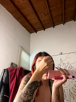 Paulina-Wells online show from October 27, 10:03 pm