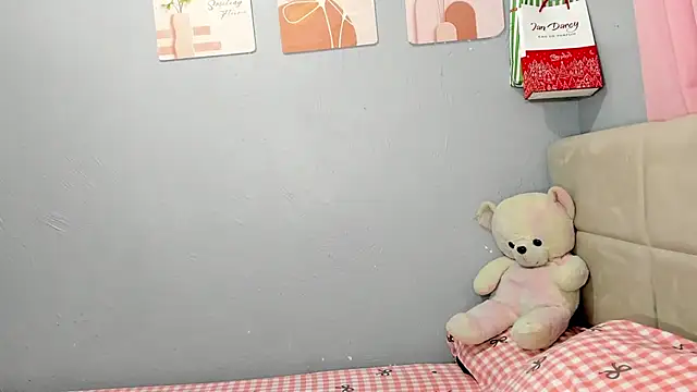 Snapshot of Anne_the_virgin chatting on November 20, 3:39 am Anne the virgin online show from November 20, 3:39 am