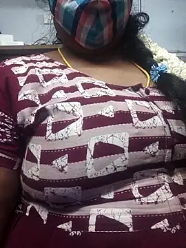 Snapshot of TAMIL_ELAKKIYA chatting on May 5, 4:26 pm TAMIL ELAKKIYA online show from May 5, 4:26 pm