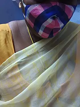 Snapshot of TAMIL_ELAKKIYA chatting on June 10, 12:22 am TAMIL ELAKKIYA online show from June 10, 12:22 am