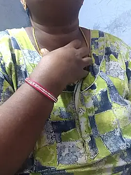 Snapshot of TAMIL_ELAKKIYA chatting on June 11, 4:27 pm TAMIL ELAKKIYA online show from June 11, 4:27 pm