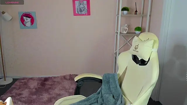 Bunny Luvv online show from September 13, 8:25 am