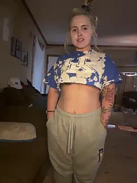 JuicyExxxperience online show from February 9, 2:21 pm