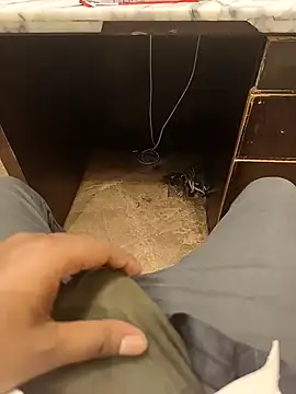 hotboy43339 online show from November 19, 4:40 pm