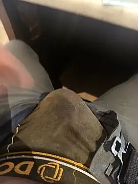 hotboy43339 online show from November 30, 9:35 am